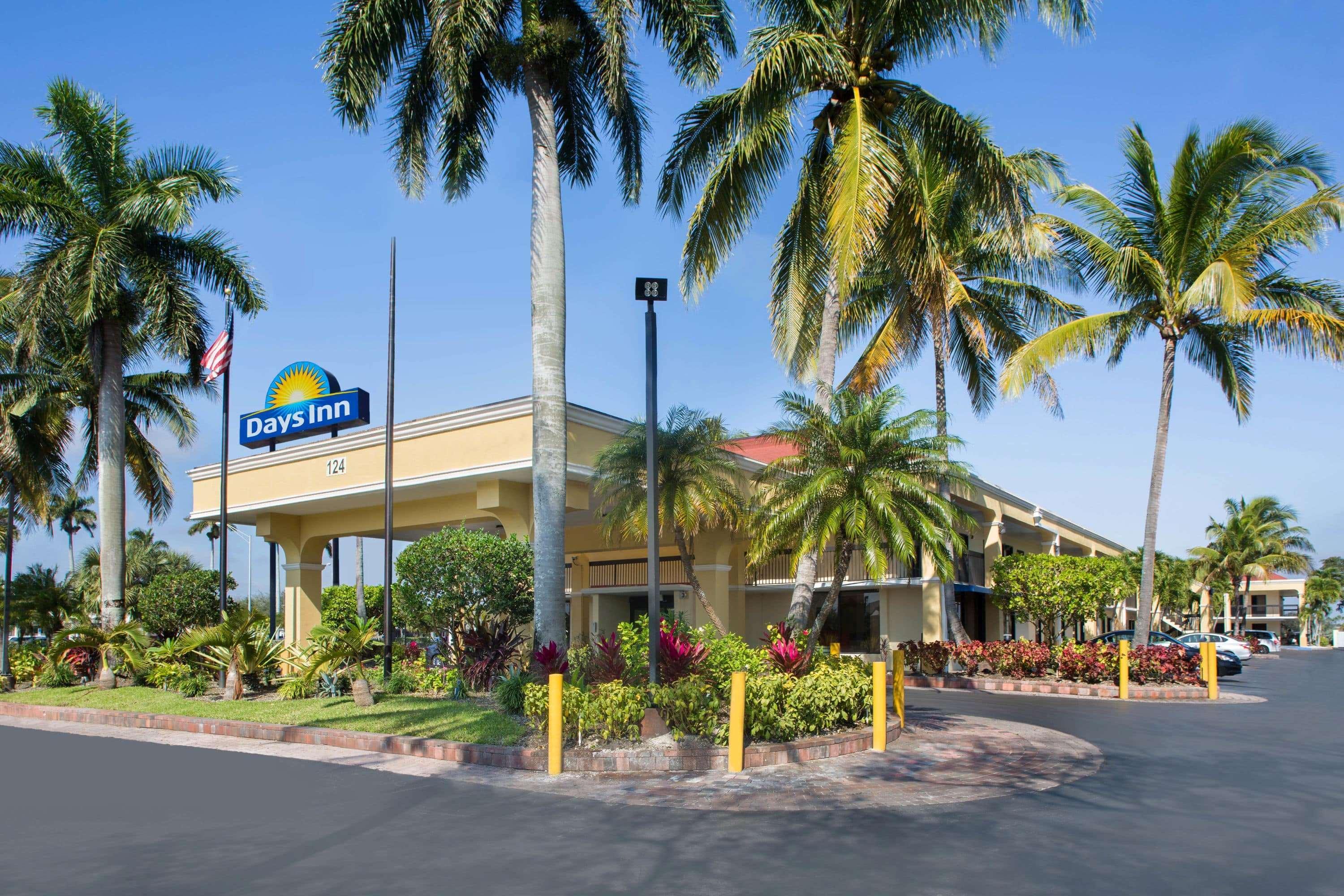 Days Inn By Wyndham Florida City Exterior photo