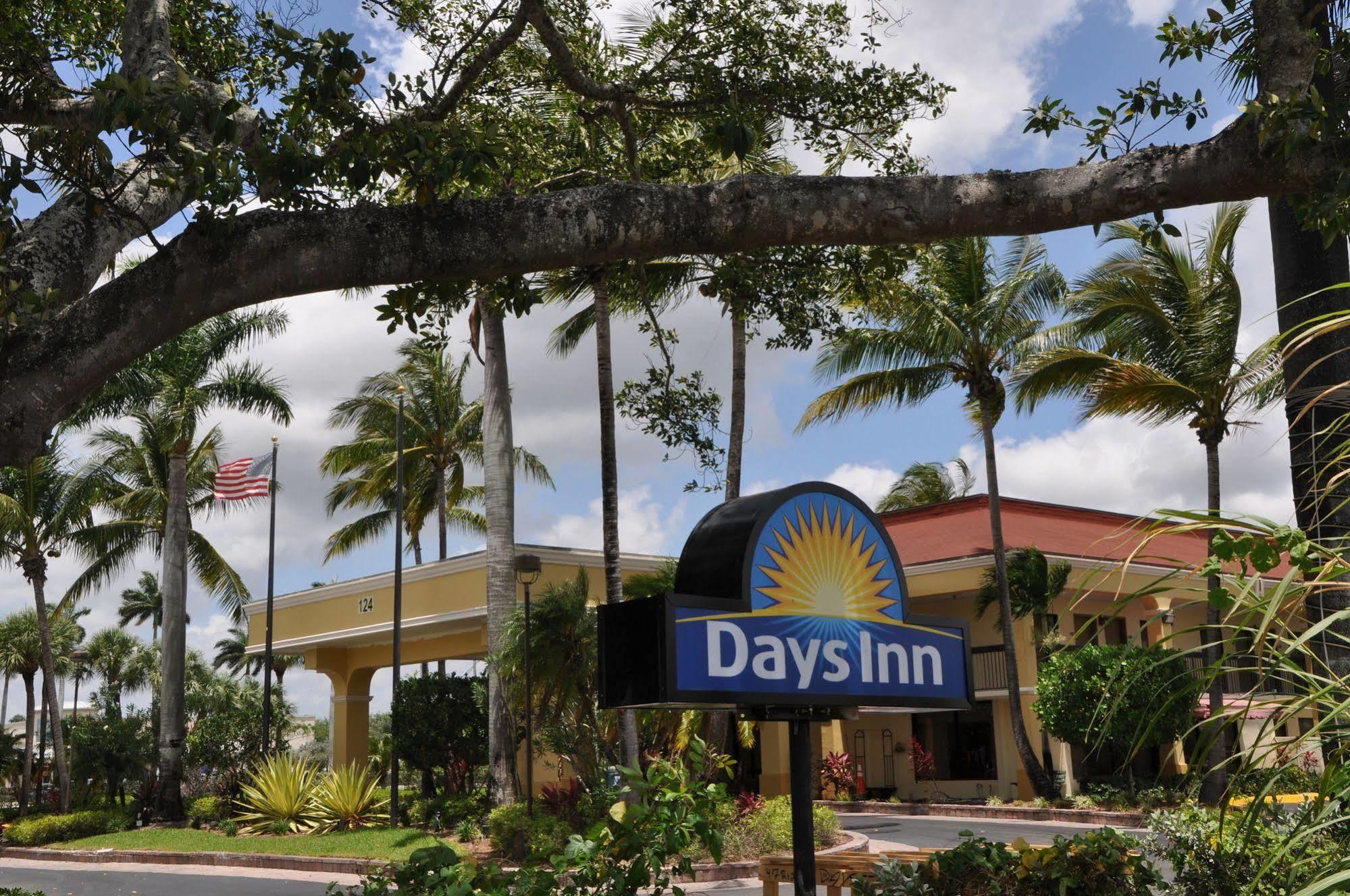 Days Inn By Wyndham Florida City Exterior photo