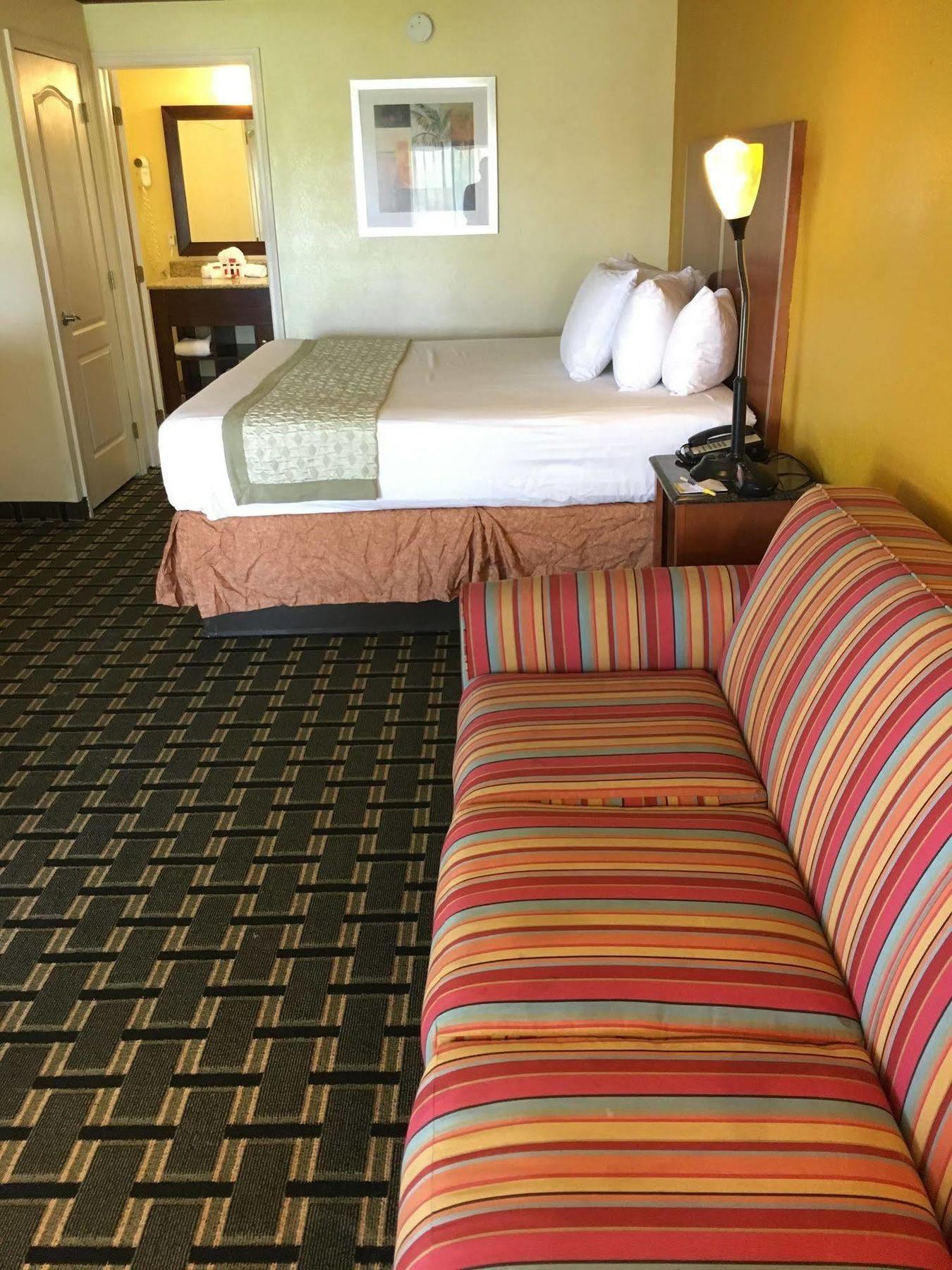 Days Inn By Wyndham Florida City Exterior photo