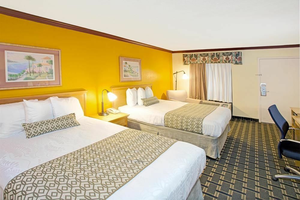 Days Inn By Wyndham Florida City Exterior photo